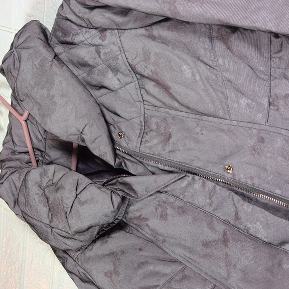 Women's Gray‎ Purple Puffer Coat - Picture 3 of 5